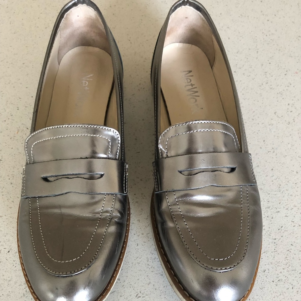GREY SHINY STYLISH SHOES